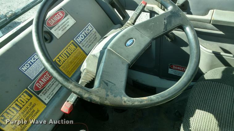 image for item BU9899 1995 Ford CF7000 Sum Vac III street sweeper truck