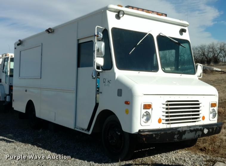 image for item BU9900 1982 Chevrolet P30 Grumman delivery van