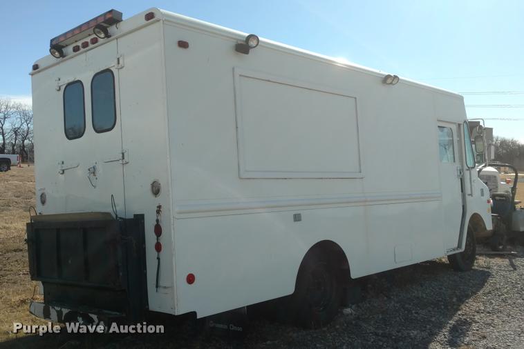 image for item BU9900 1982 Chevrolet P30 Grumman delivery van