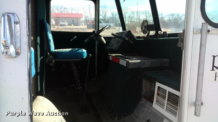 image for item BU9900 1982 Chevrolet P30 Grumman delivery van