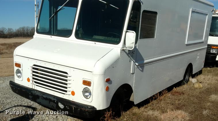 image for item BU9900 1982 Chevrolet P30 Grumman delivery van