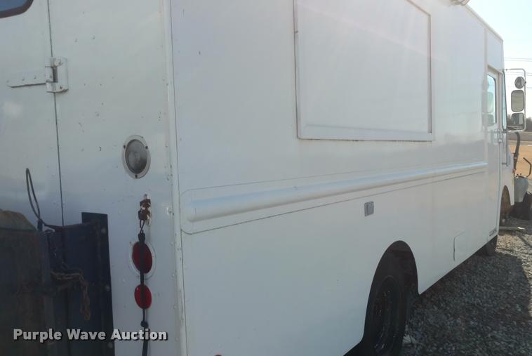 image for item BU9900 1982 Chevrolet P30 Grumman delivery van