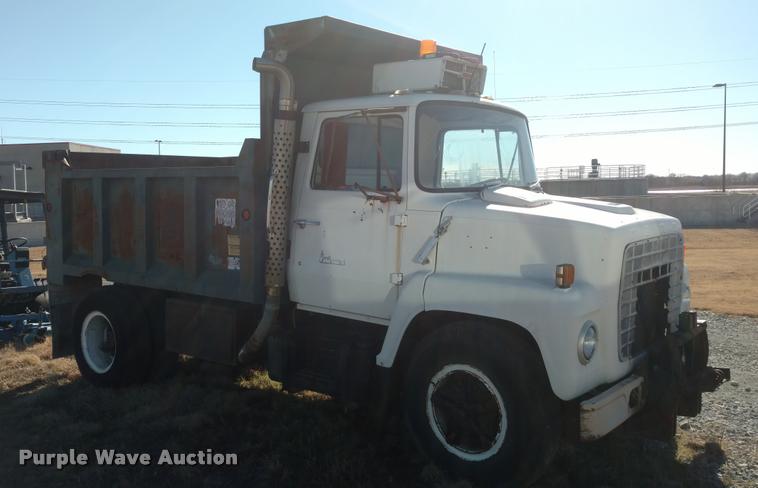 image for item BU9902 1980 Ford F800 dump truck