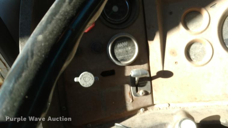 image for item BU9902 1980 Ford F800 dump truck