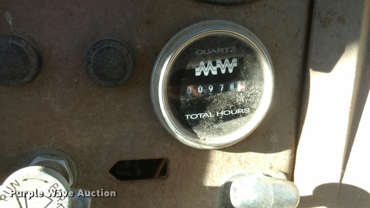 image for item BU9902 1980 Ford F800 dump truck