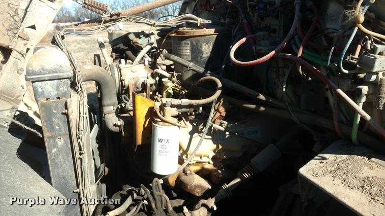 image for item BU9902 1980 Ford F800 dump truck