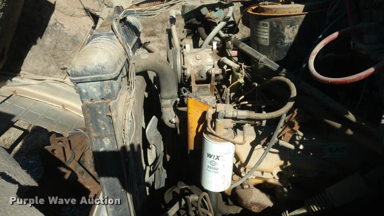 image for item BU9902 1980 Ford F800 dump truck