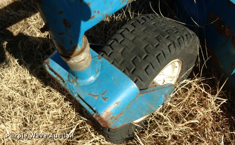 image for item BU9903 1989 New Holland CM274 lawn mower