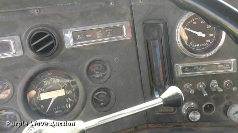 image for item BU9908 1989 Ford L8000 dump truck