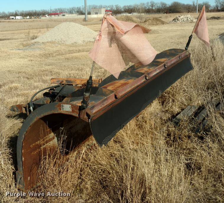 image for item BU9908 1989 Ford L8000 dump truck