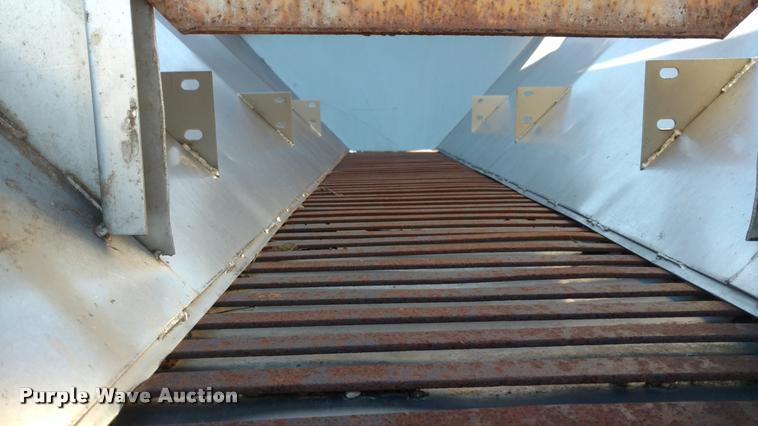 image for item BU9908 1989 Ford L8000 dump truck