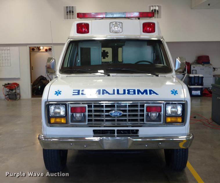 image for item BU9913 1989 Ford Econoline E350 Super ambulance