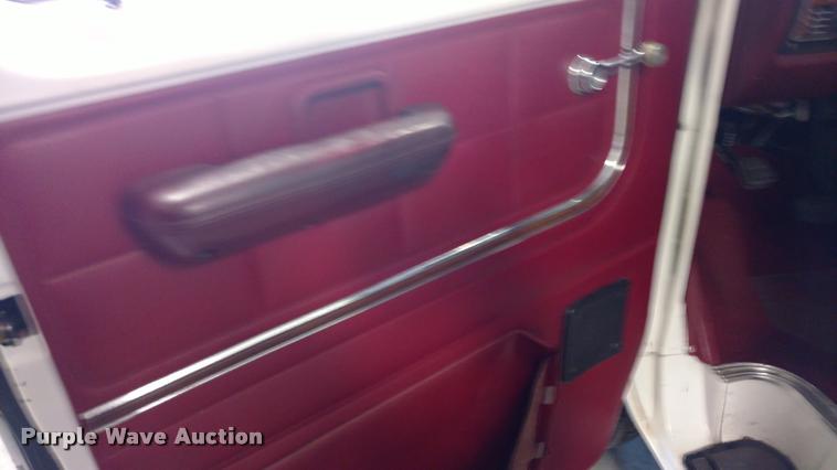 image for item BU9913 1989 Ford Econoline E350 Super ambulance