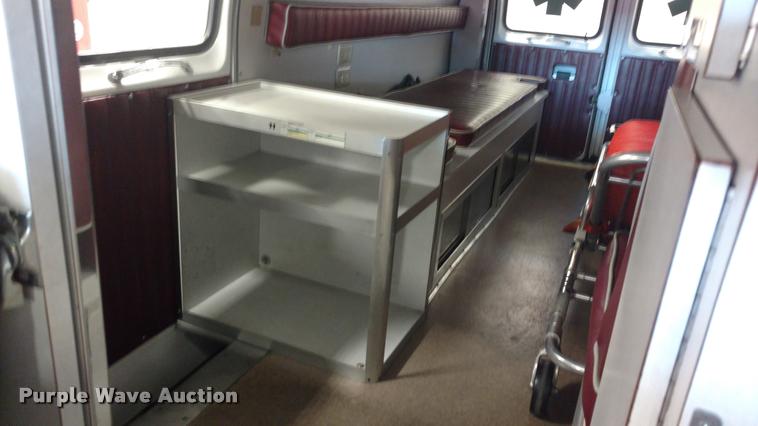 image for item BU9913 1989 Ford Econoline E350 Super ambulance