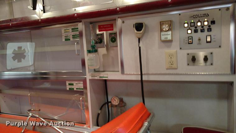 image for item BU9913 1989 Ford Econoline E350 Super ambulance