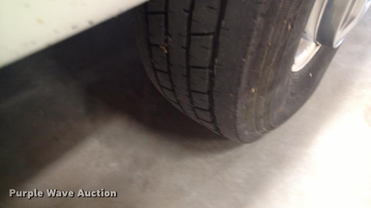 image for item BU9913 1989 Ford Econoline E350 Super ambulance