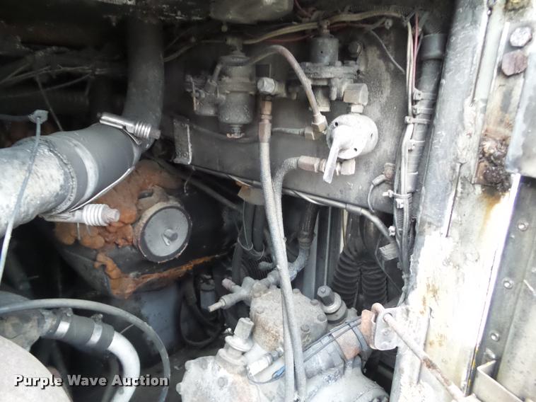 image for item BZ9953 1986 MCI 102A3 bus