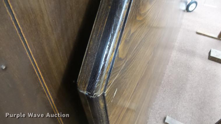 image for item CB9574 Wood table