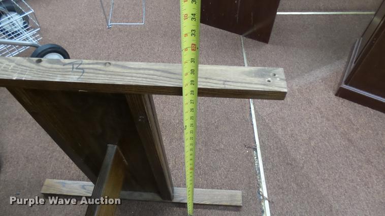 image for item CB9574 Wood table