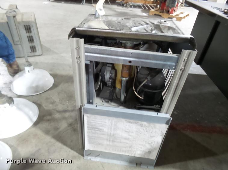 image for item CC9039 Elkay water fountain