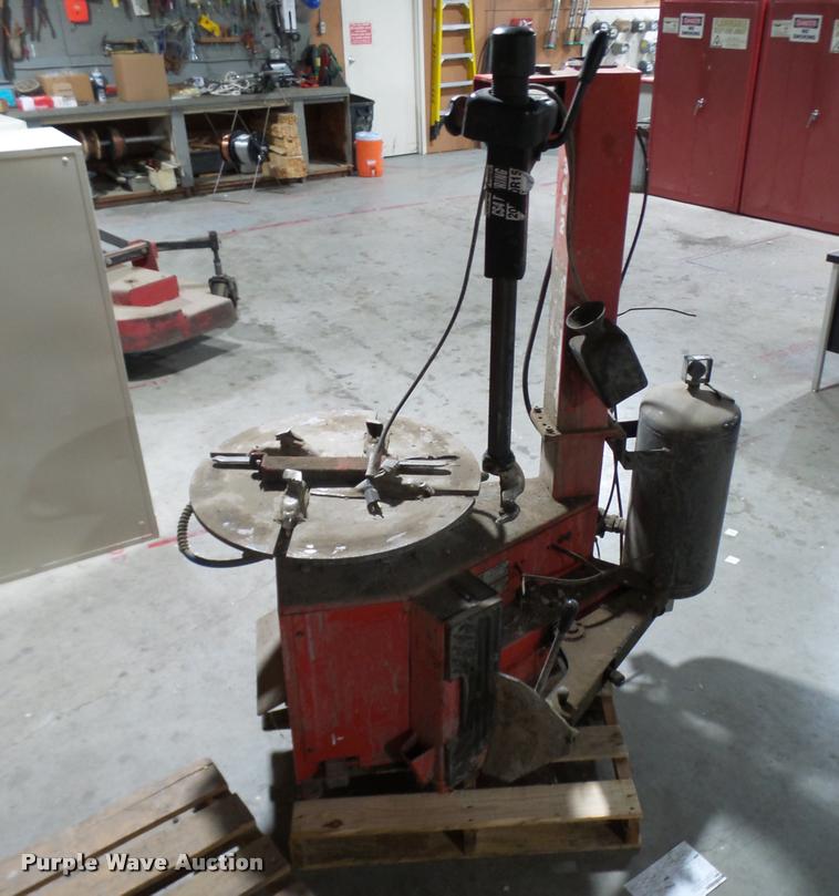 image for item CC9042 Accu-turn 3602 tire machine