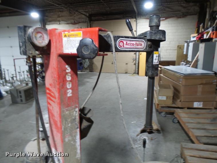 image for item CC9042 Accu-turn 3602 tire machine