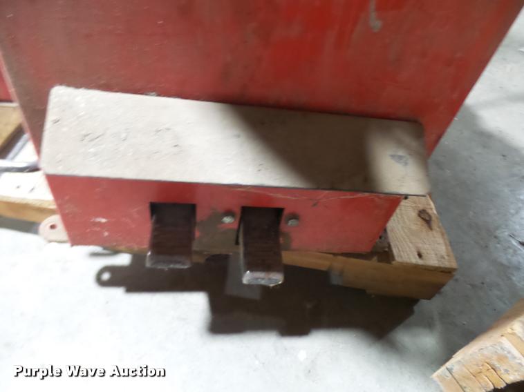 image for item CC9042 Accu-turn 3602 tire machine