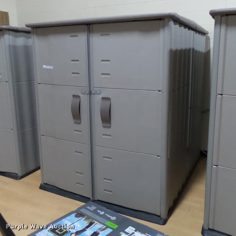 image for item CC9044 Rubbermaid shed