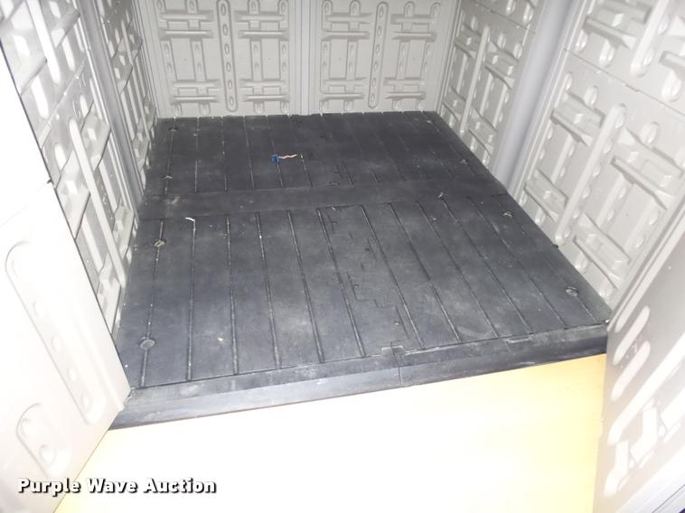 image for item CC9044 Rubbermaid shed