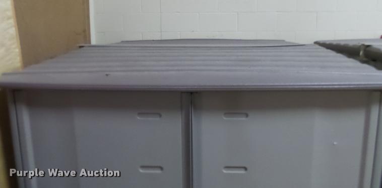 image for item CC9047 Rubbermaid shed