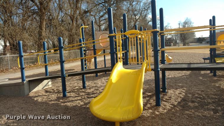 image for item DA5505 1992 Playmaker playground set