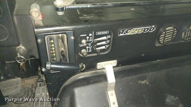 image for item DA5506 1993 Blue Bird TC2000 school bus