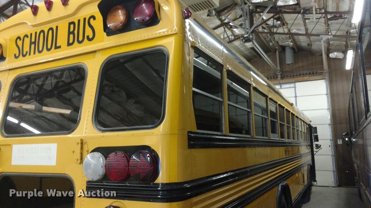 image for item DA5506 1993 Blue Bird TC2000 school bus