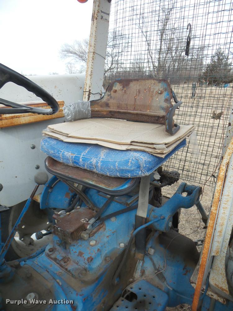 image for item DA7717 Ford 5600 tractor