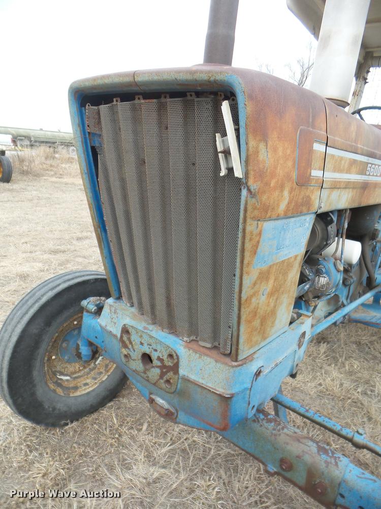 image for item DA7717 Ford 5600 tractor