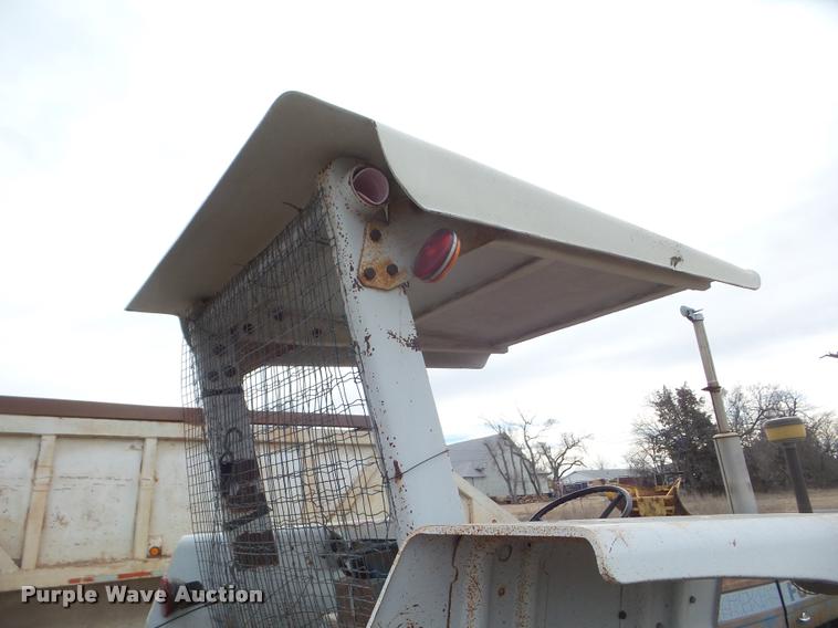 image for item DA7717 Ford 5600 tractor