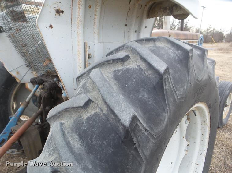 image for item DA7717 Ford 5600 tractor