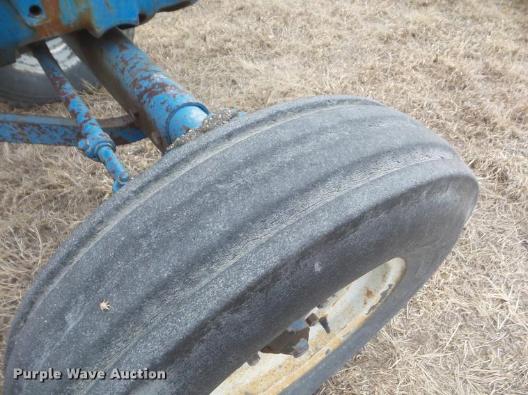 image for item DA7717 Ford 5600 tractor