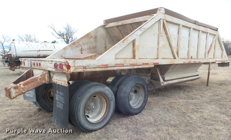 image for item DA7718 1988 Rancho bottom dump trailer