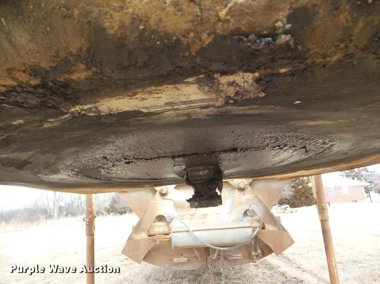 image for item DA7718 1988 Rancho bottom dump trailer