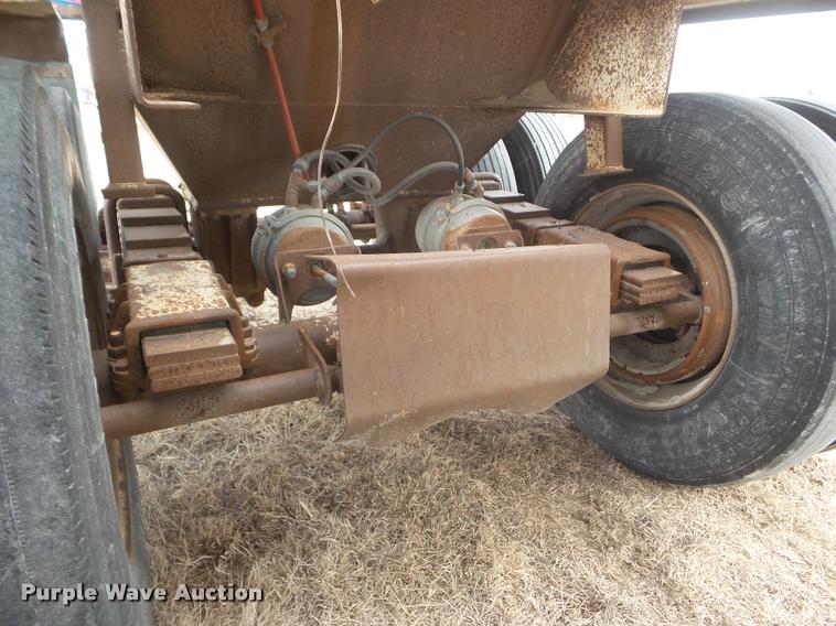 image for item DA7718 1988 Rancho bottom dump trailer