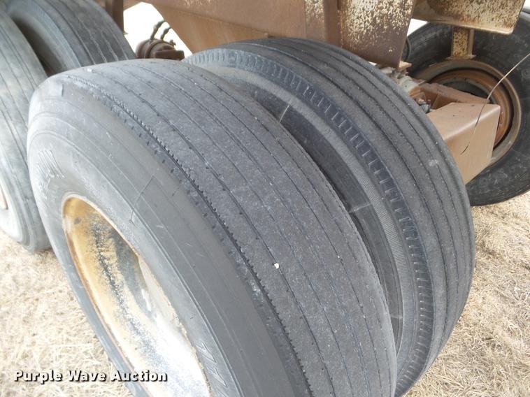 image for item DA7718 1988 Rancho bottom dump trailer