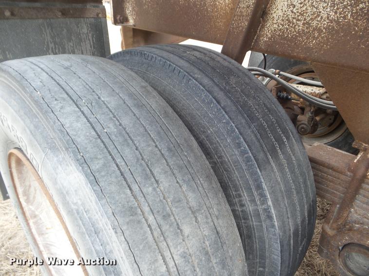 image for item DA7718 1988 Rancho bottom dump trailer