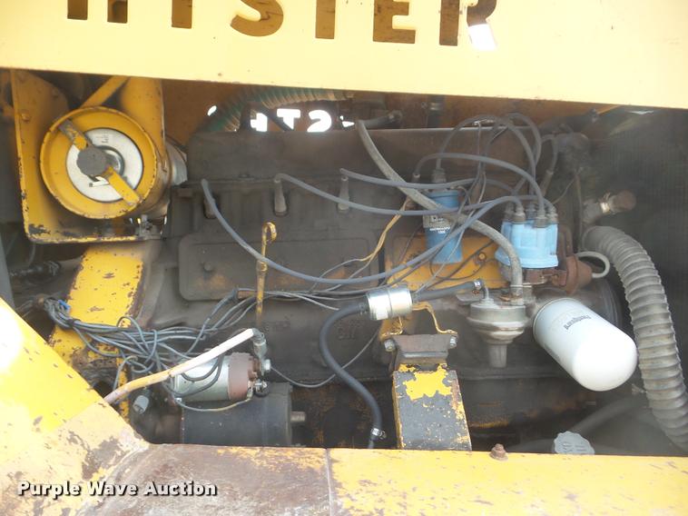 image for item DA7719 Hyster C530A pneumatic roller