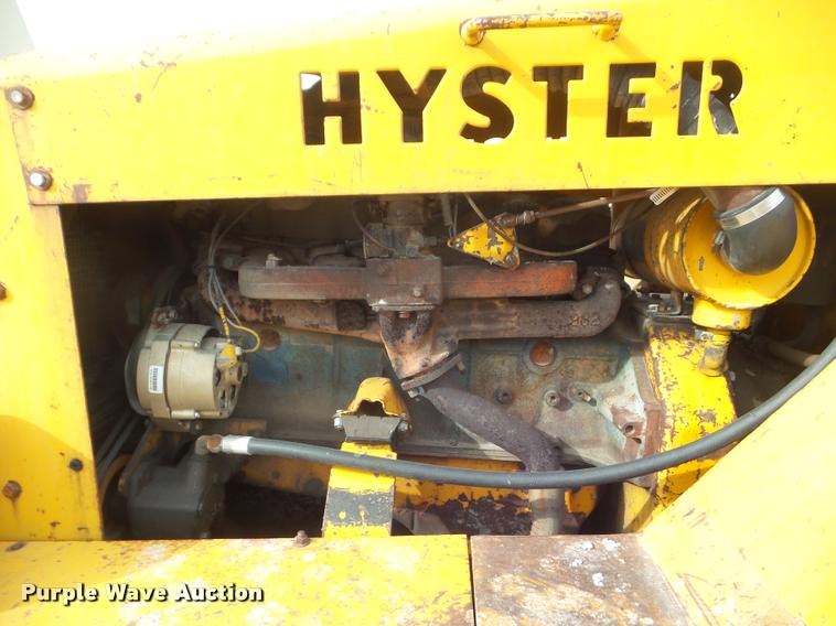 image for item DA7719 Hyster C530A pneumatic roller