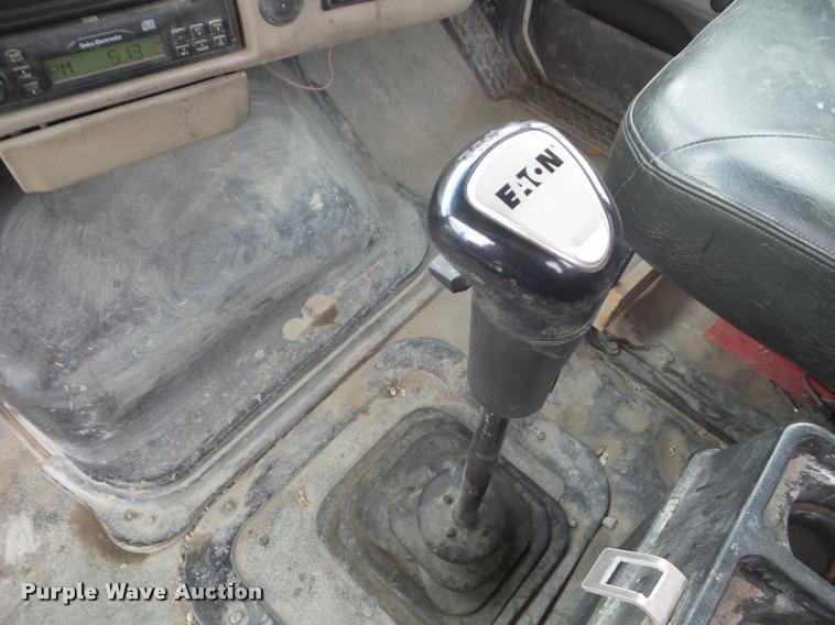 image for item DA7721 2007 Sterling A9500 semi truck