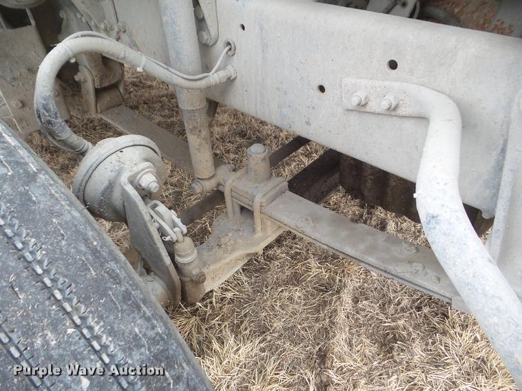 image for item DA7721 2007 Sterling A9500 semi truck