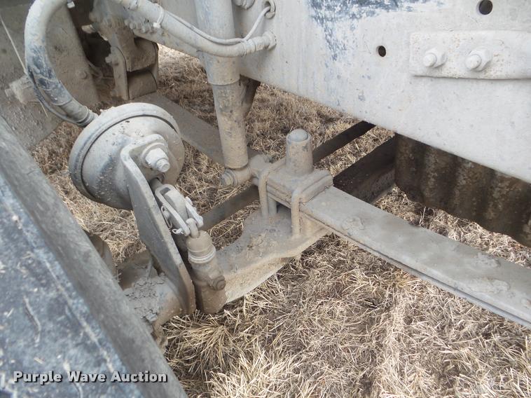 image for item DA7721 2007 Sterling A9500 semi truck