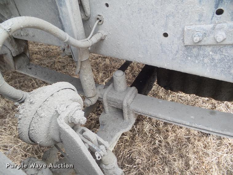 image for item DA7722 2007 Sterling A9500 semi truck