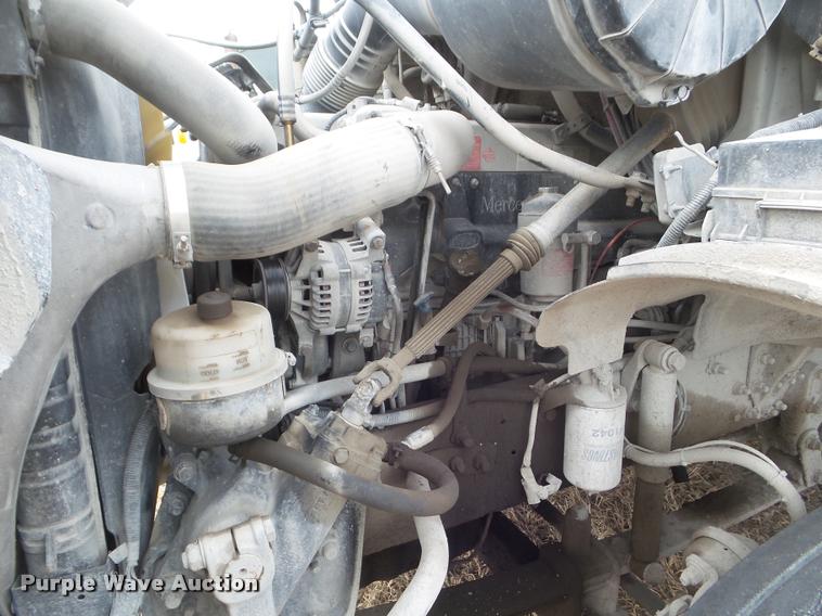 image for item DA7722 2007 Sterling A9500 semi truck